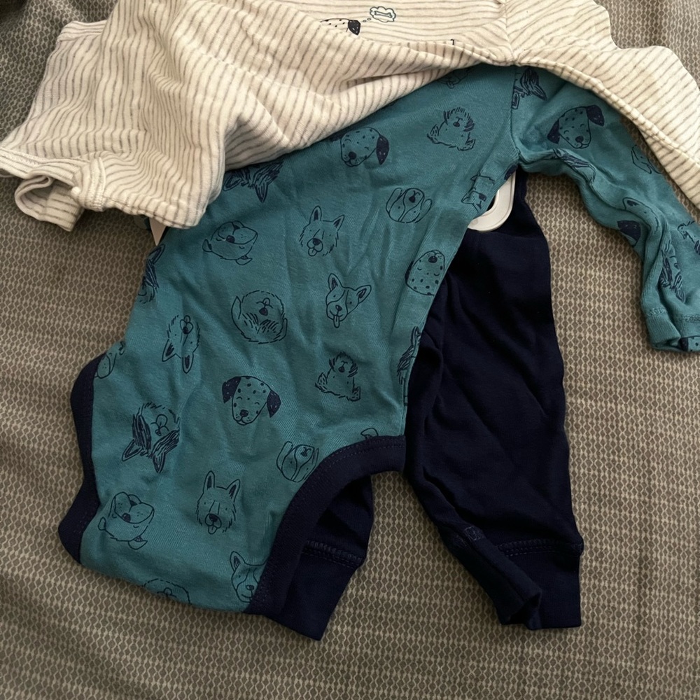 Caters set boys 3m and 6m